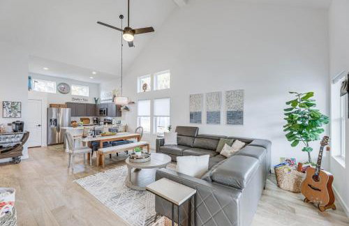 Pet-Friendly Lake LBJ Retreat with Deck and Hot Tub! - Foto 3