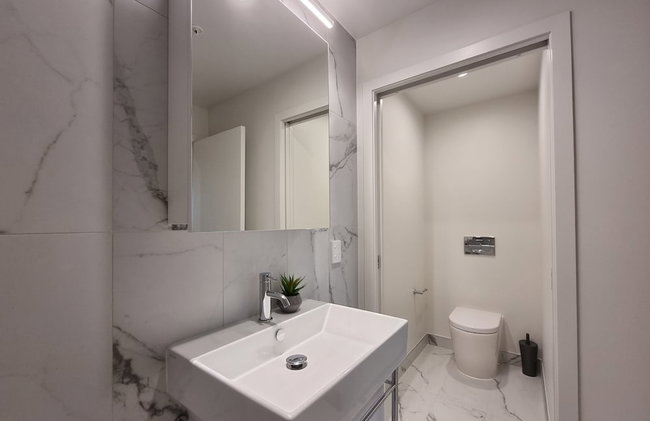 Luxe Apt w Harbour-Sunset Views -Parking - Foto 43