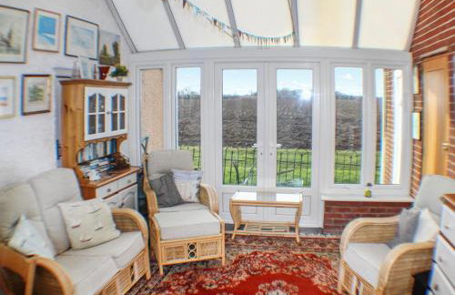 Iris Apartment - Photo 3