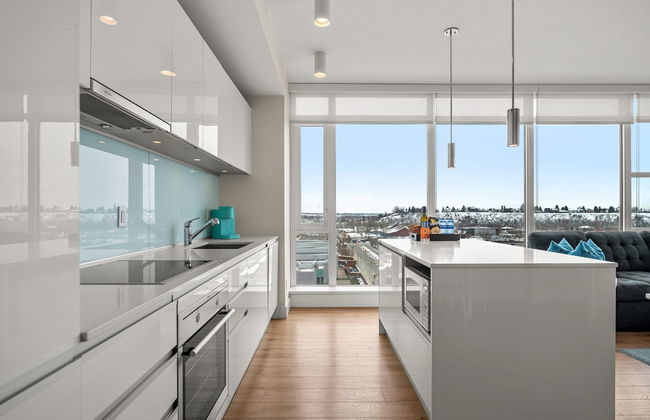 By Stampede Free Parking Banff Pass Wine More - Photo 44