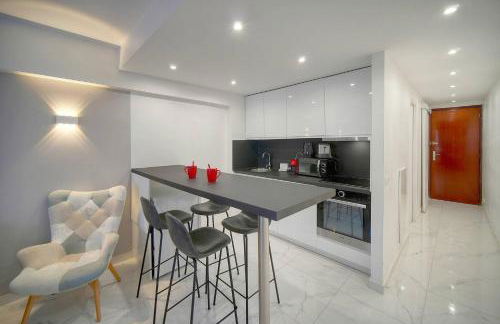 FRGK Victoria 4 Central Cannes 1BR Terrace, AC & Ultra-Fast Wi-Fi - Photo 18