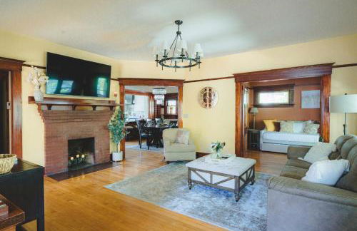 1907 Stone House - King Bed, Office, Crib, Toys - Foto 9