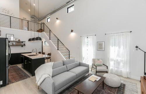 Burnett Cottage - OG - Photo 5