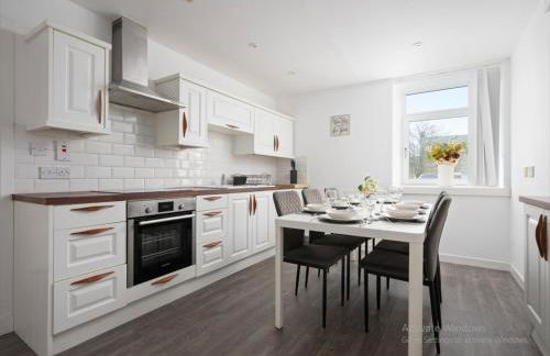 Modern 5-Bedroom House - Bannockburn - Photo 35