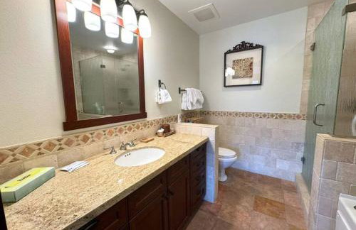 Luxury Townhome w/ Views, Private Jacuzzi & Garage - Foto 16