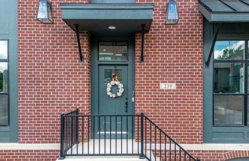 Lux Home 5 mins to Grand Park with Private Garage-Family Friendly - Foto 40