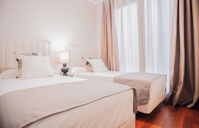 AZZ Sevilla Torre de la Plata - Foto 13