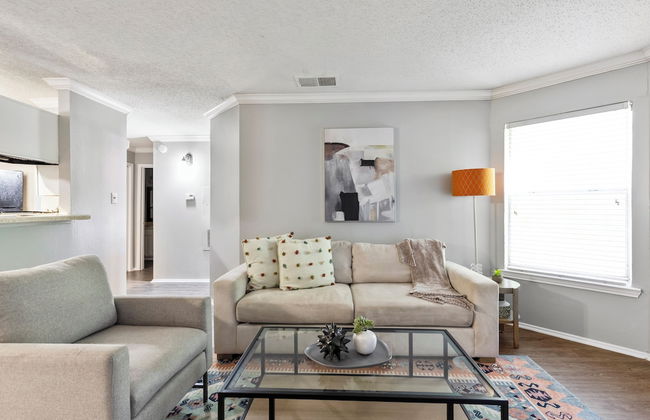 Landing Grand Prairie - Photo 31