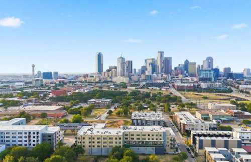 Cityscape Star Retreat near Deep Ellum and Dwntown - Photo 38