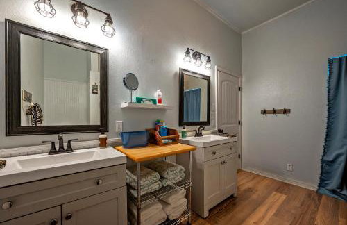 Entire Home! Fantastic Kitchen! 3 Full Baths - Foto 24