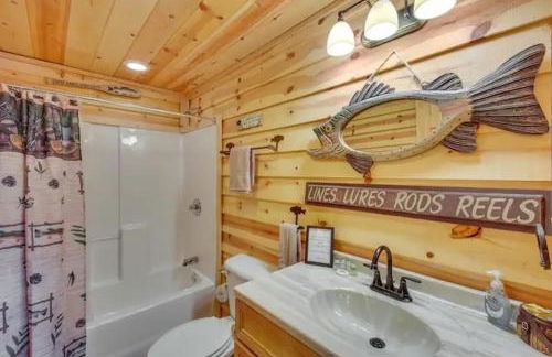 Cozy North GA Cabin 3BR3BA, Fire Pit & Game Rm - Foto 31