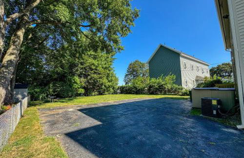 Nashua -Queen beds - Mins to MHT - W/D in Unit - - Foto 16