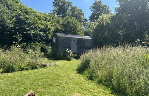 Cabin Retreat in Bedford - Sleeps 2 & Free parking - Foto 1