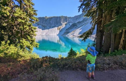 Sudden Valley Luxury Stay-Steps to Lake Louise - Foto 37