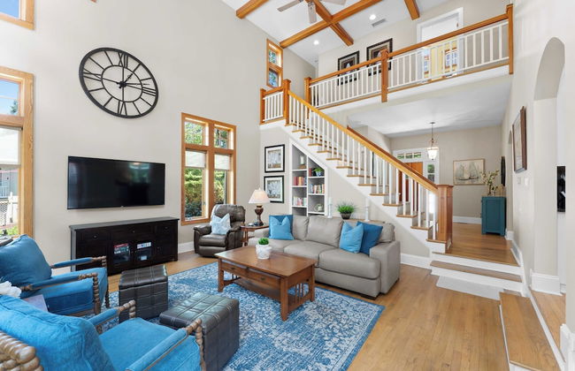 Boathouse Cove by Avantstay Pool + Swim Dock Hot Tub - Foto 13