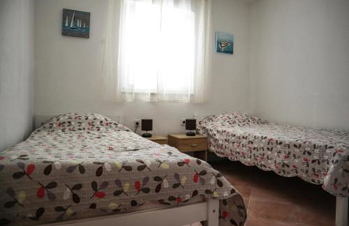 Holiday home Ante with beautiful private garden - Photo 18