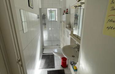 Stadtvilla-Apartment mit Parkblick und bester Verkehrsanbindung - Photo 26