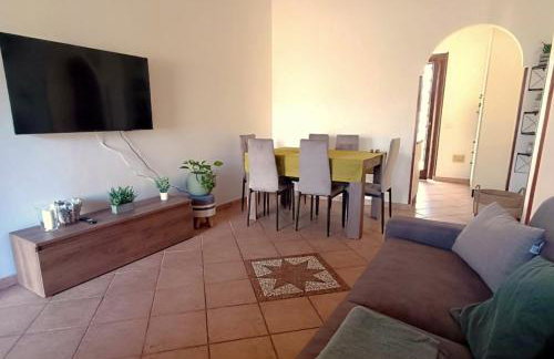 RESIDENZA AURORA - bright spacious House with Garden & outdoor Patio - Ardea - Tor San Lorenzo - Foto 10
