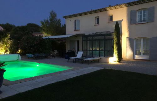 Golf de Pont Royal Villa les Micocouliers climatisée 4 chambres Piscine chauffée Parking - Foto 3