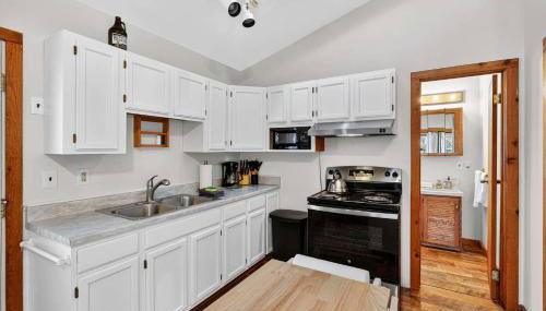 River Access Cabin with Hot Tub, Fire Pit, & WiFi! - Foto 2