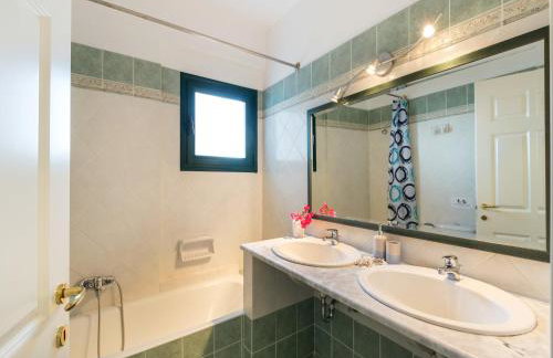 Villa in Pera Melana near Kissakas Beach - Foto 40