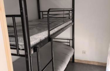 Home2Sea - Piscine, Jardin, studio cabine, 1 canapé lit convertible 2 ADULTES, 1 lit superposé triple 3 ENFANTS ou ADOS - Foto 25