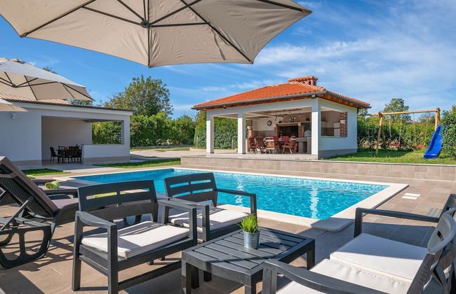 Detached Holiday Home With Swimming Pool, Near the Beach - Foto 20