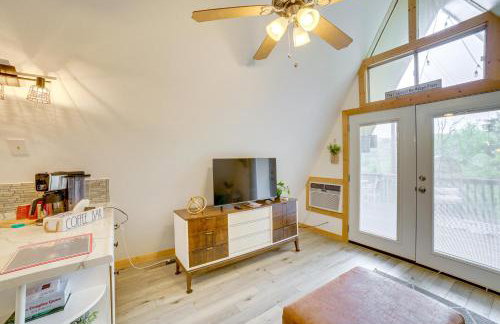 Cozy Cabin w/ Fire Pit: Walk to Lake Taneycomo! - Photo 7