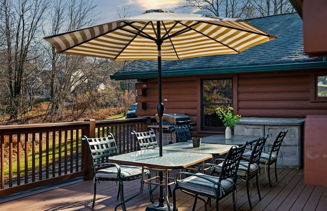 Deer Haven Cabin by Avantstay Waterfront Dock Firepit - Photo 3