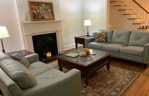 Madison Manor II by the River Hot Tub Downtown - Foto 5