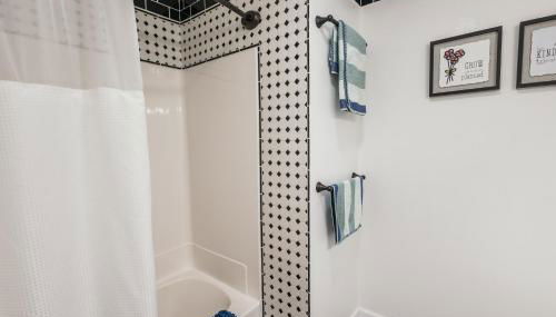 Indoor Hot-Tub! Spacious & Updated MQT Township Home! - Foto 5