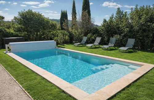 Maison en pierre avec piscine chauffée, jacuzzi et vue sur Gordes - Photo 1