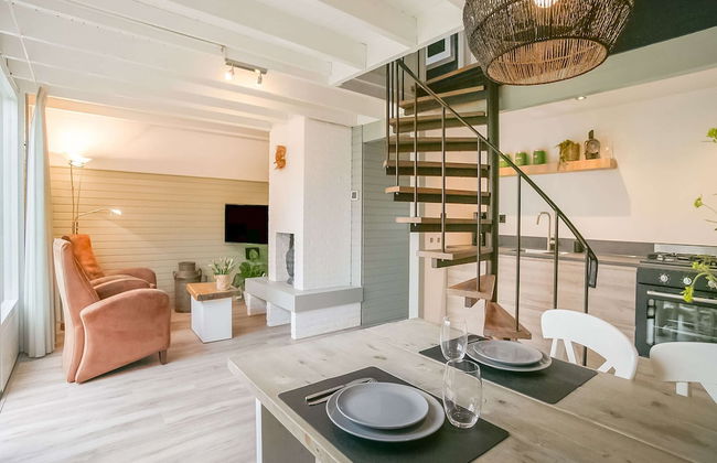 Peaceful Holiday Home in Tuitjenhorn - Photo 15