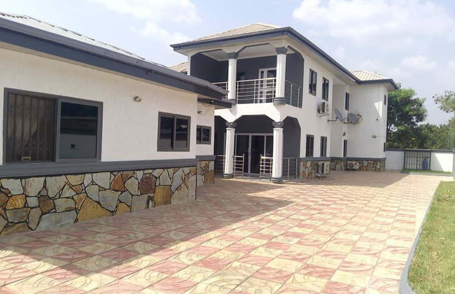 3 Bed Flat - Sleeps 6 - Parking - Wifi - Photo 1