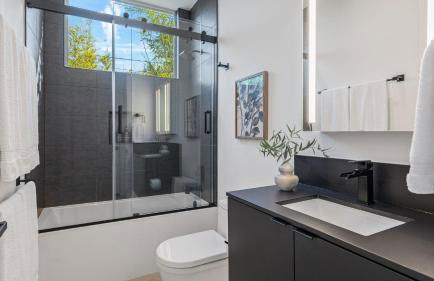 Sleeps 32 Private Compound w Putting Green Bouldin Collective by AvantStay - Foto 78