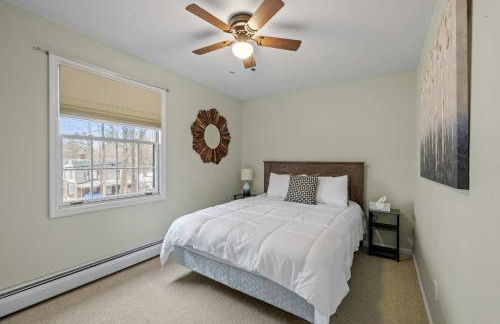 Tranquil 3BR Retreat Game Room Deck Beach Pass - Foto 19