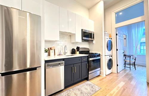 Winter living, Downtown 1BR Apt with kitchen and laundry, Near Convention Center and PPAC - Foto 8