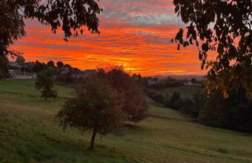 Bright, airy Annex in village with stunning views - Foto 23
