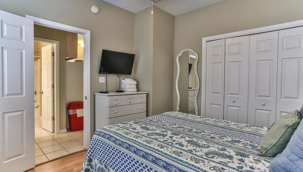 Biglows Bungalow - About a quarter mile to PRIVATE Neighborhood Beach Access, Pet Friendly, Community Pool - Foto 5, Habitación