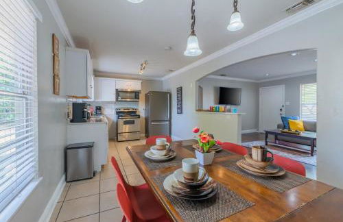 Game Room, POOL & Fire pit at the Medical center - Foto 13