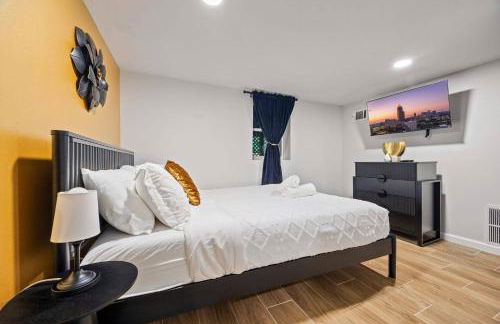 Chic 2BR Downstairs Unit - Fenced Yard Grant Park - Foto 12