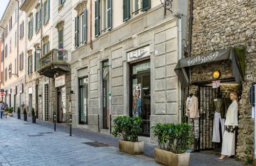 Lake Como - Old Town Terrace Apartment - 3 min from Lake and Station - Foto 33