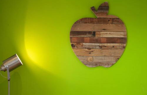 The Apple Store - Photo 25