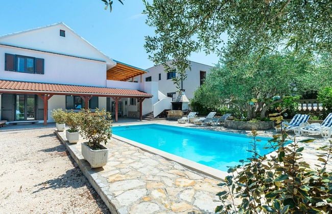 Holiday Home With Private Pool and spa - Foto 23