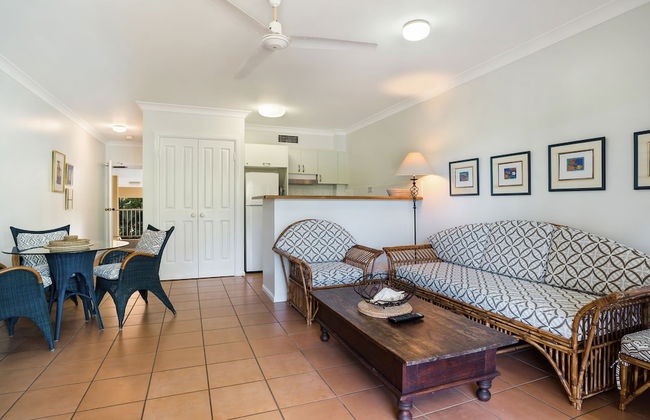 The York Beachfront Holiday Apartments - Photo 13