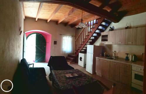 Country traditional house in Corfu village, Greece - Photo 26