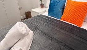 Penthouse Loft Suite in Putney, PS5, 60"TV, Netflix, Sleeps 6, ideal for relocators and professionals - Foto 3