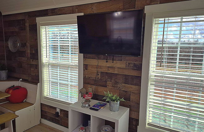 Redbud Tiny Home Resort - Photo 7