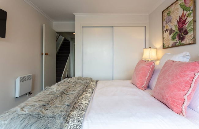 Spacious Lake View Alpine Townhouse Walk TO Town - Foto 10