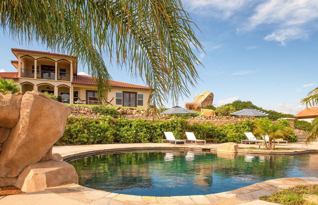 Colina by Avantstay Secluded Mountain Top Oasis w Pool Hot Tub Putting Green - Foto 6